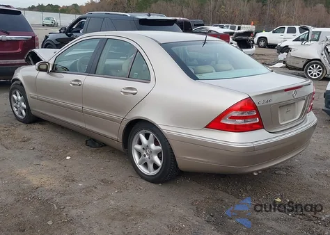 2002 Mercedes-Benz C 240 from USA, damaged, VIN WDBRF61JX2F230451